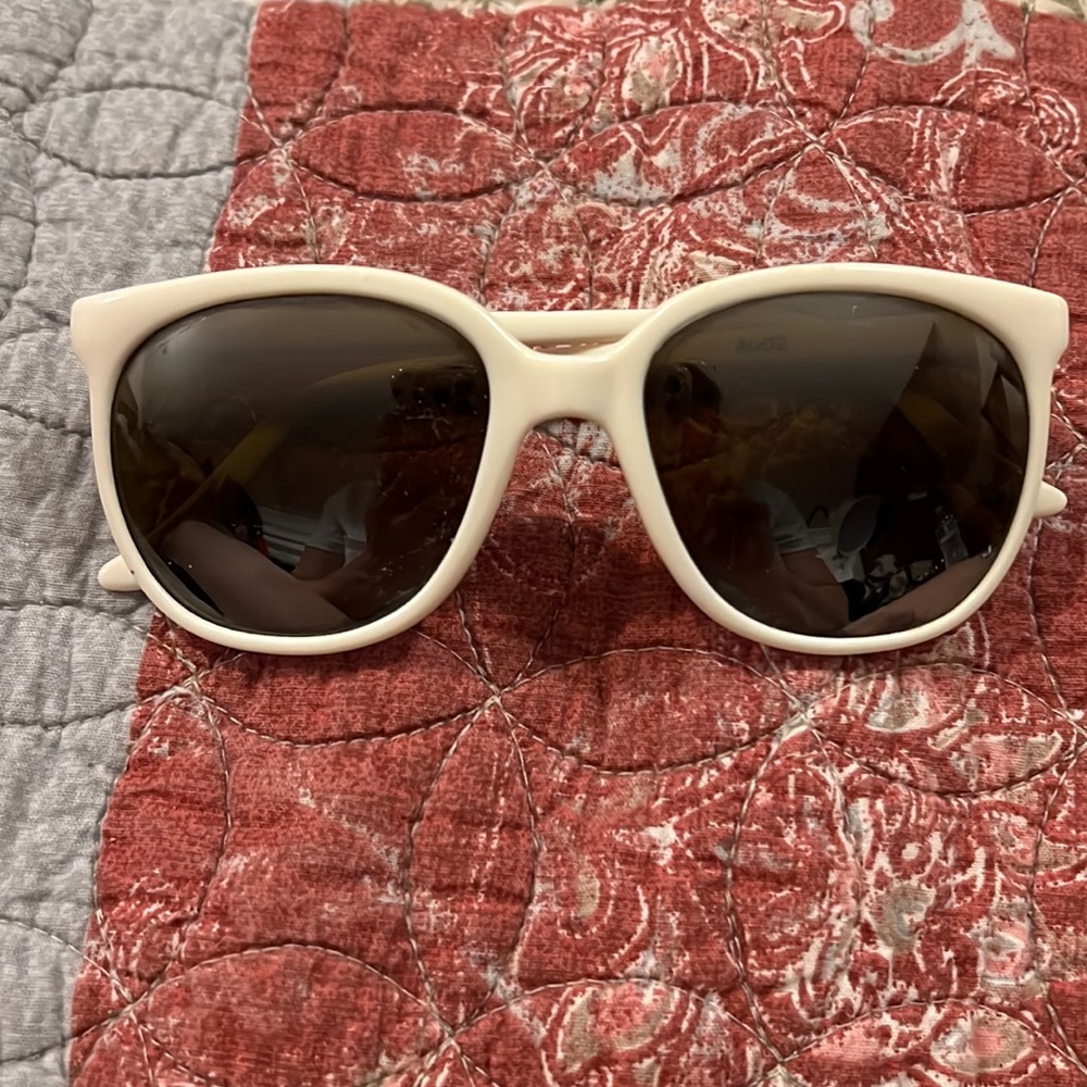 Vintage Vuarnet France Pouilloux white sunglasses